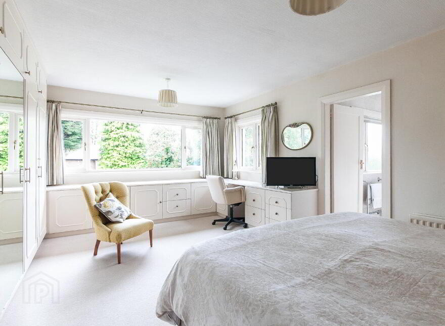 4 Bristow Park, Belfast, BT9 6TH