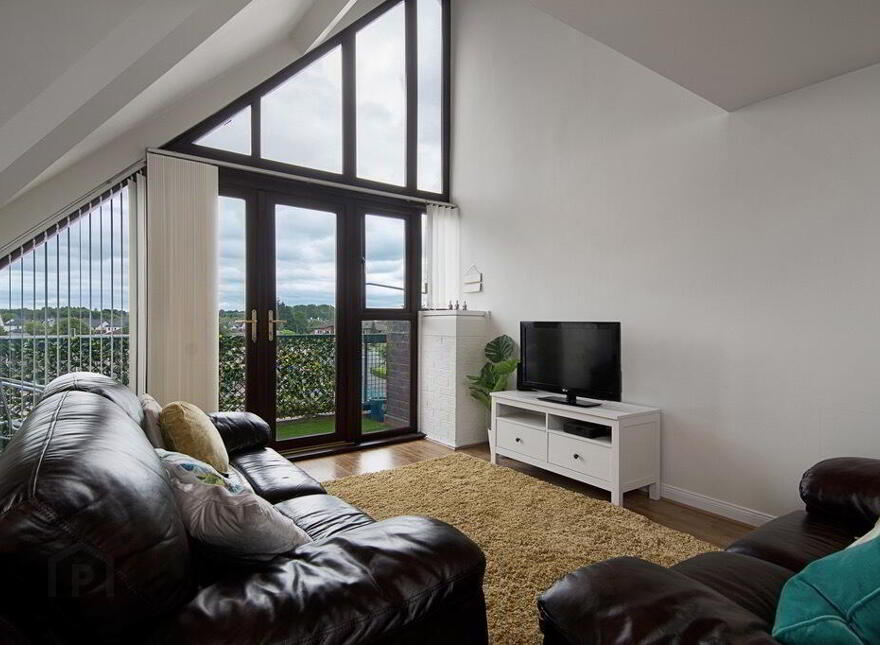 33 Balmoral Court, Belfast, BT9 7GR