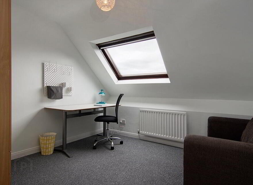 33 Balmoral Court, Belfast, BT9 7GR