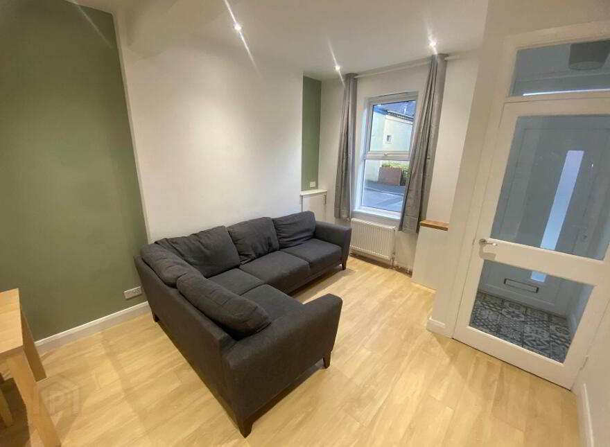 34 Avondale Street, Belfast, BT5 5DB