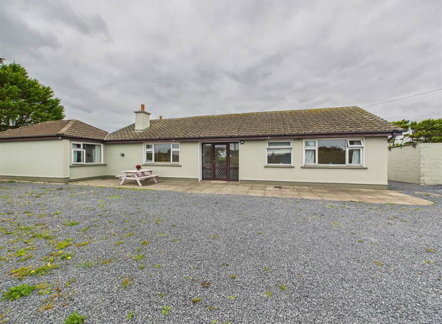 Merlinsfield, Coxtown, Dunmore East, X91X6R7 photo