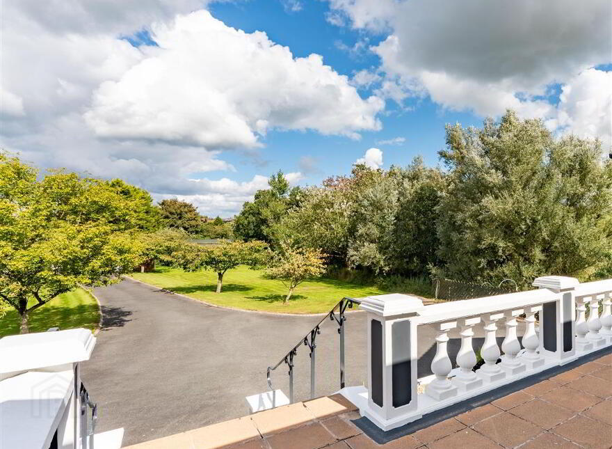 2 River Road, Lisburn, BT27 6TN