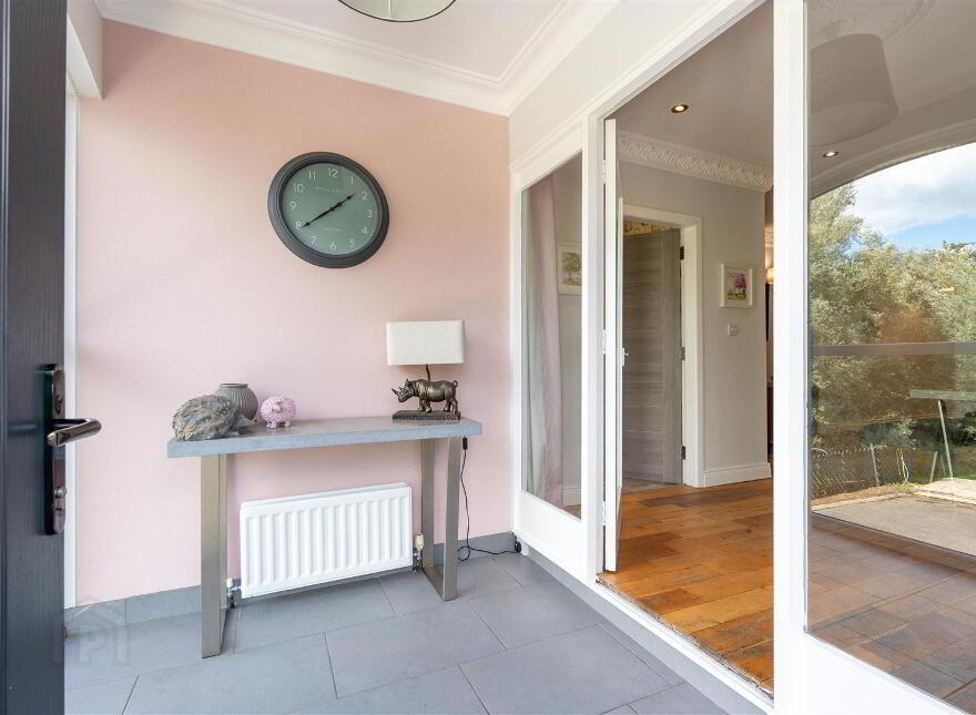 2 River Road, Lisburn, BT27 6TN
