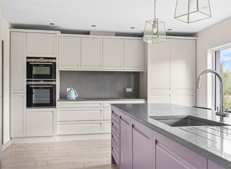 2 River Road, Lisburn, BT27 6TN