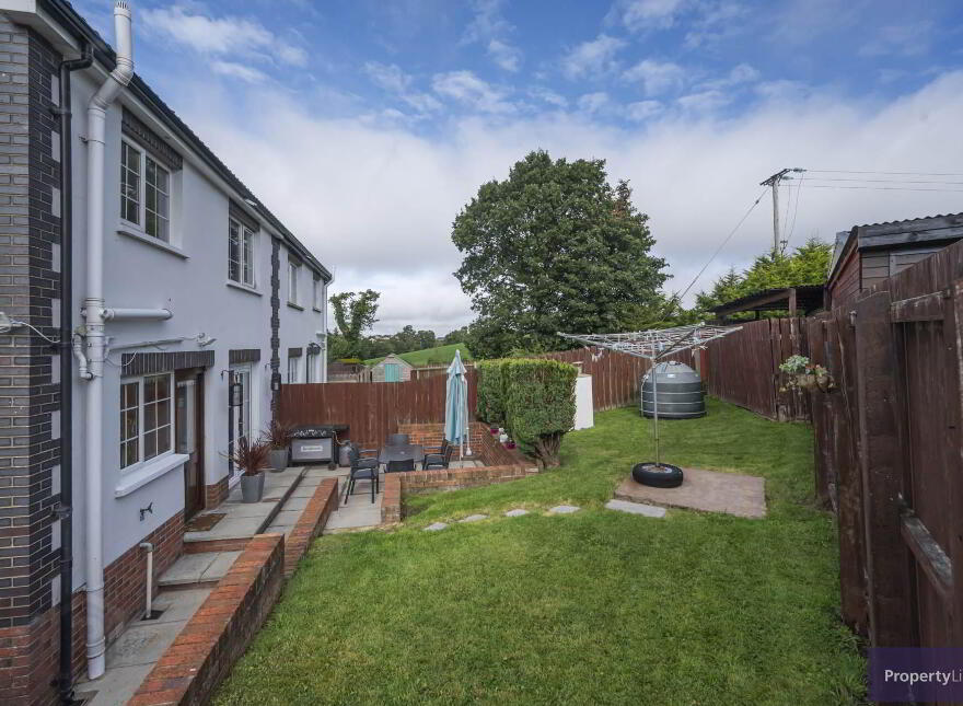 4 Greenfield Close, Armagh, BT60 1NN