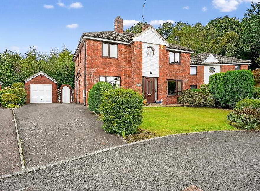 14 Beechlawn Avenue, Dunmurry, Belfast, BT17 9NL photo