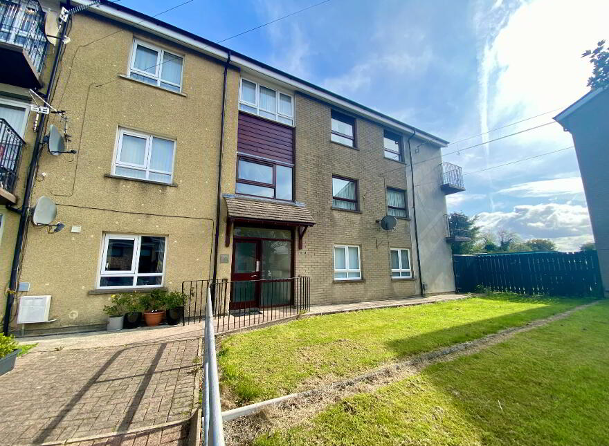 Apt 26 Windmill Avenue, Carrickfergus, BT38 8DH photo