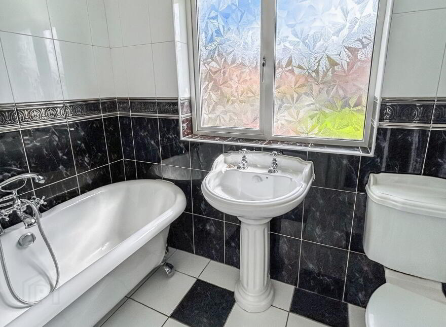 69 Rossdale, Derry/Londonderry, BT47 5RD