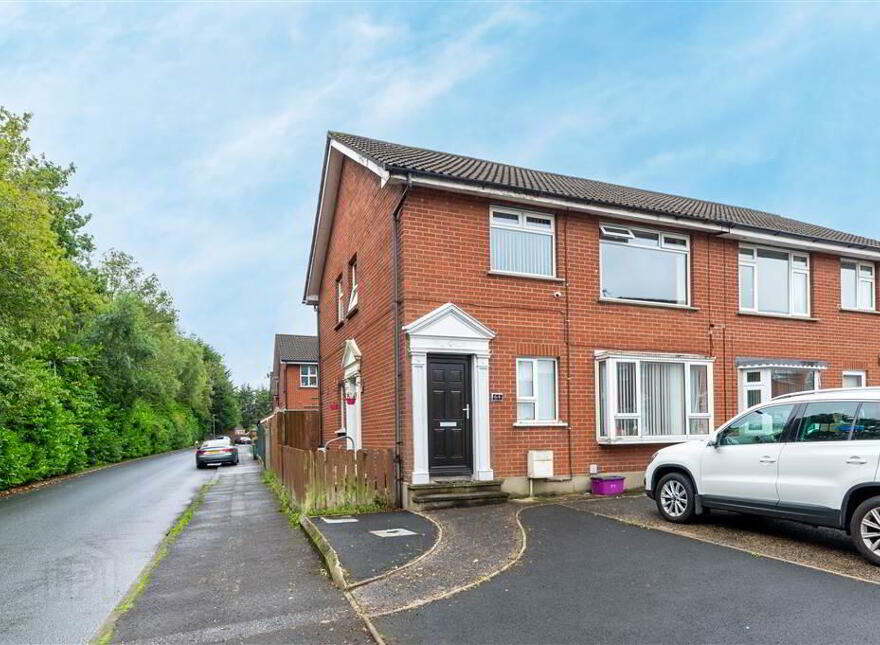 64 Appleton Park, Finaghy Road North, Belfast, BT11 9JE photo