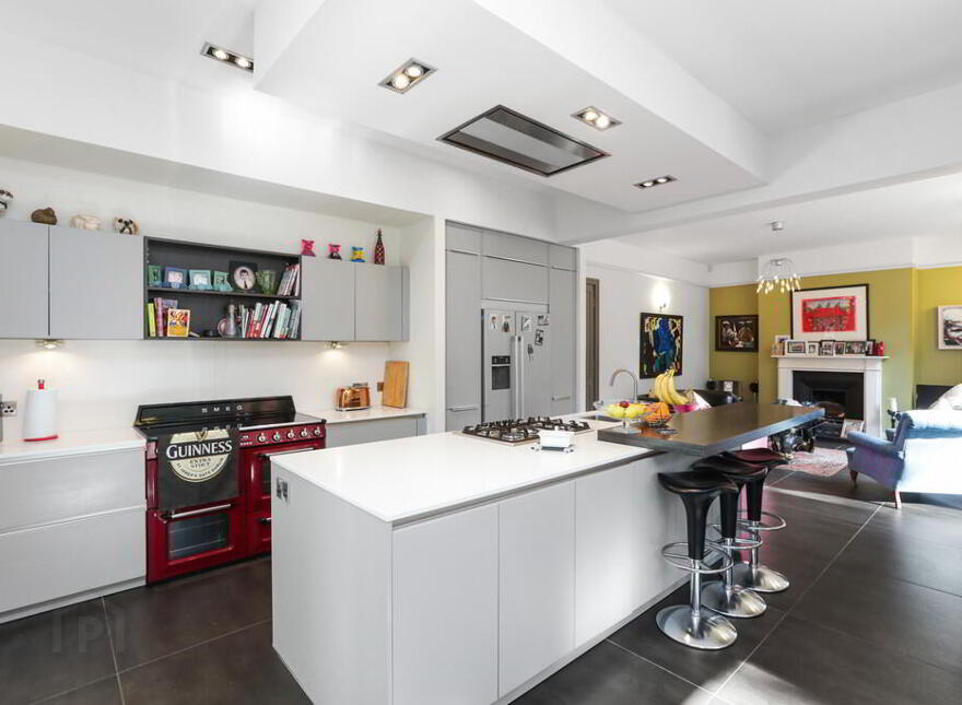 9a Notting Hill, Belfast, BT9 5NS