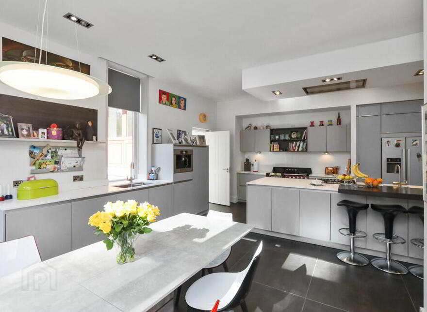 9a Notting Hill, Belfast, BT9 5NS