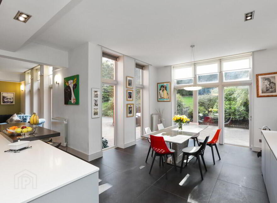 9a Notting Hill, Belfast, BT9 5NS