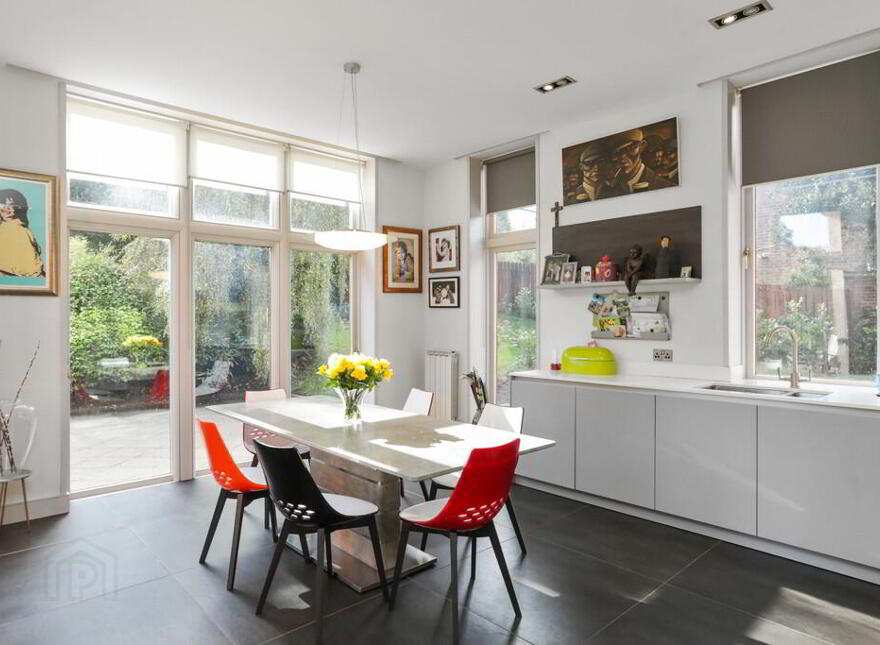 9a Notting Hill, Belfast, BT9 5NS