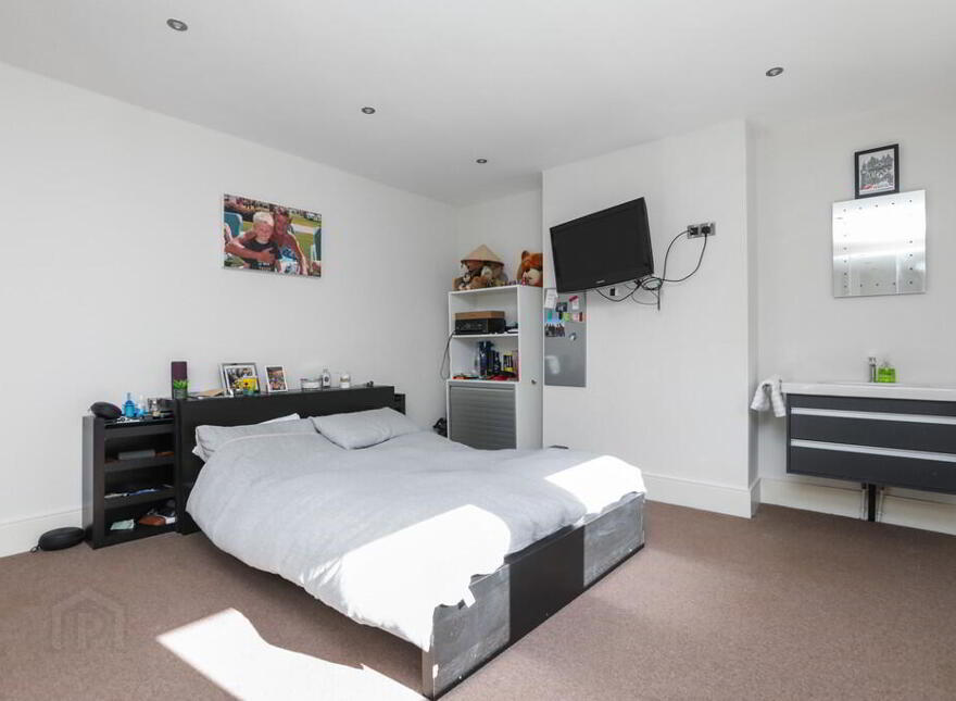 9a Notting Hill, Belfast, BT9 5NS