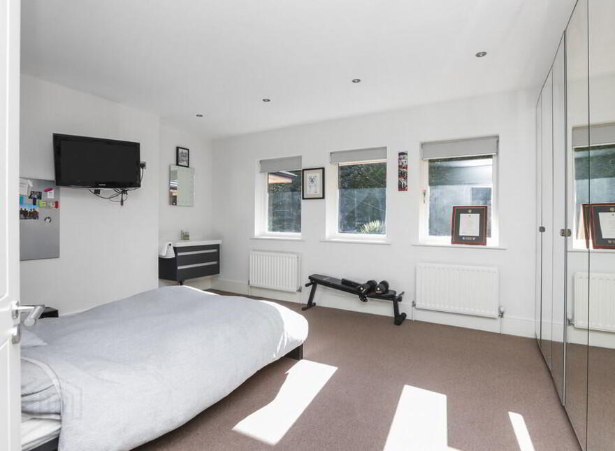 9a Notting Hill, Belfast, BT9 5NS