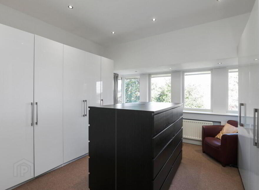 9a Notting Hill, Belfast, BT9 5NS