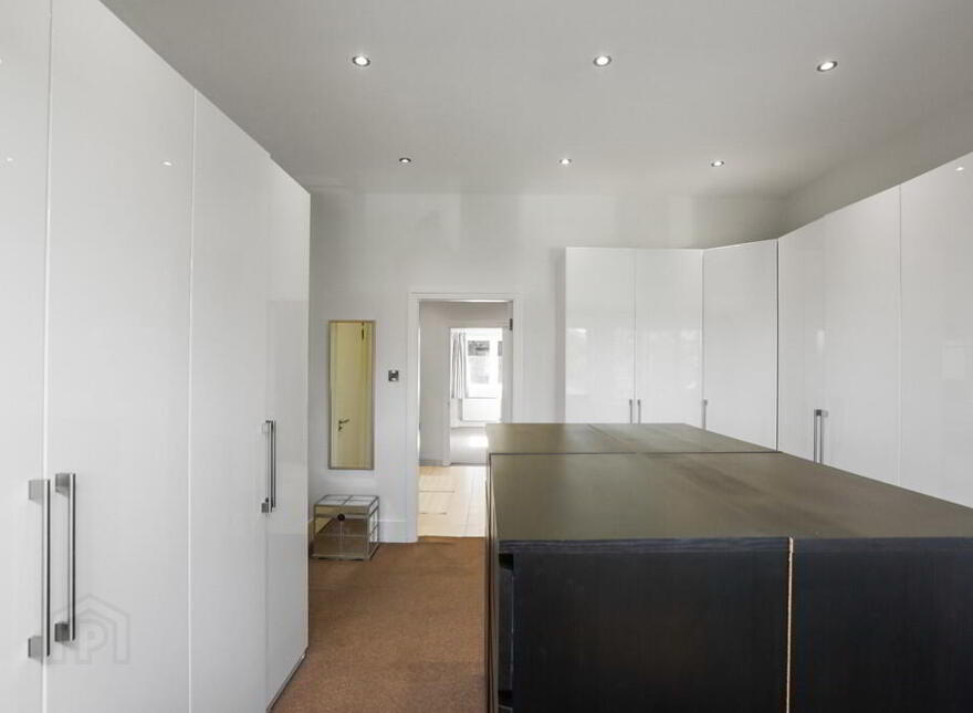 9a Notting Hill, Belfast, BT9 5NS