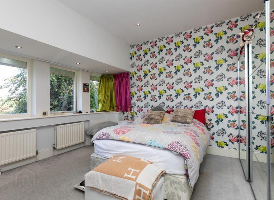 9a Notting Hill, Belfast, BT9 5NS