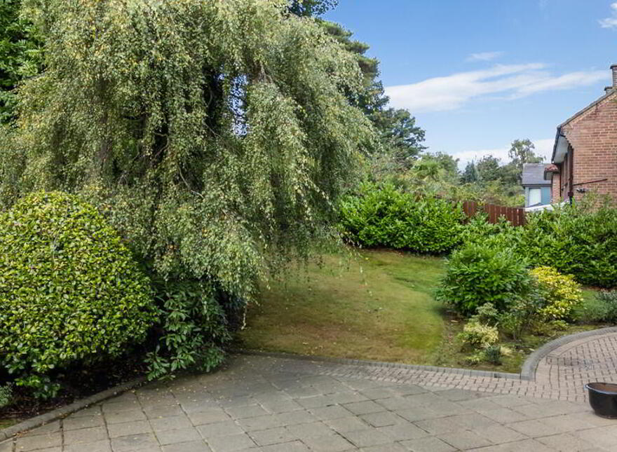 9a Notting Hill, Belfast, BT9 5NS