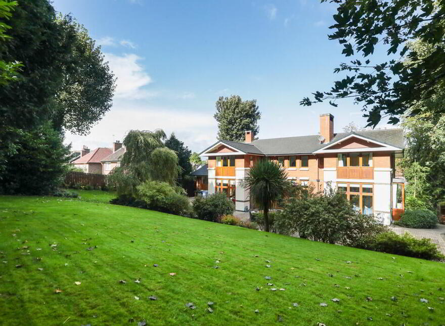 9a Notting Hill, Belfast, BT9 5NS