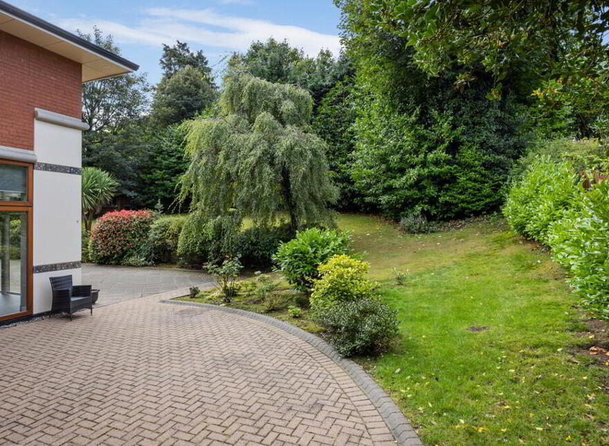 9a Notting Hill, Belfast, BT9 5NS