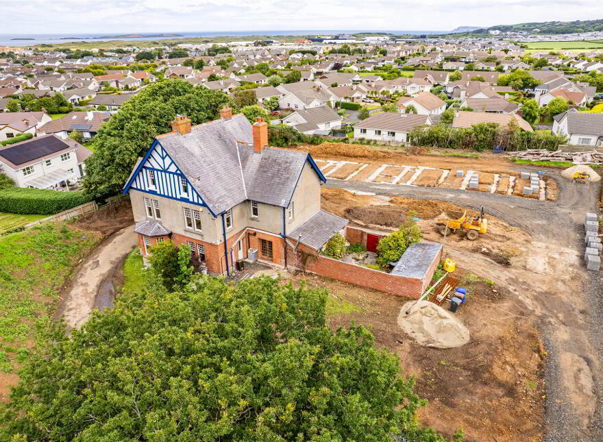 107 Hopefield Road, Portrush, BT56 8NZ