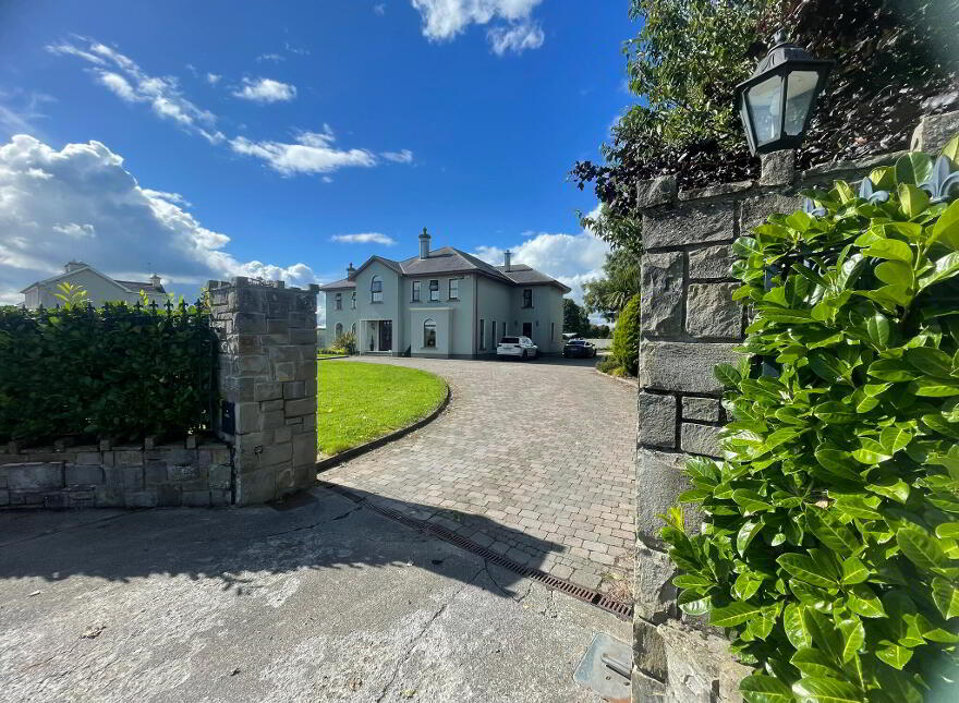 Golf Links Road, Roscommon Town, F42E263