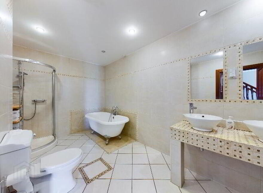 Golf Links Road, Roscommon Town, F42E263