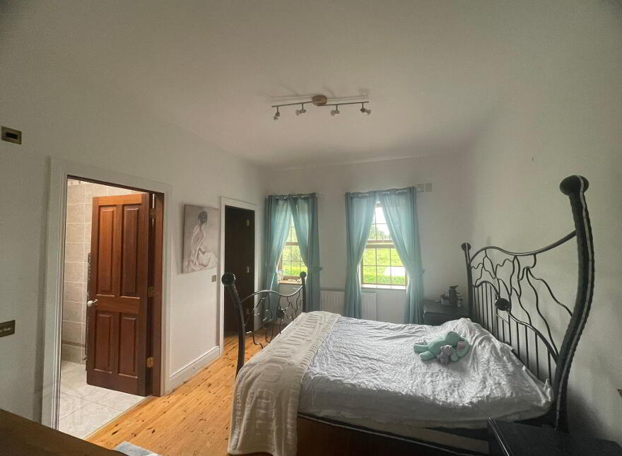Golf Links Road, Roscommon Town, F42E263