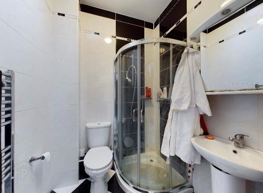 Golf Links Road, Roscommon Town, F42E263