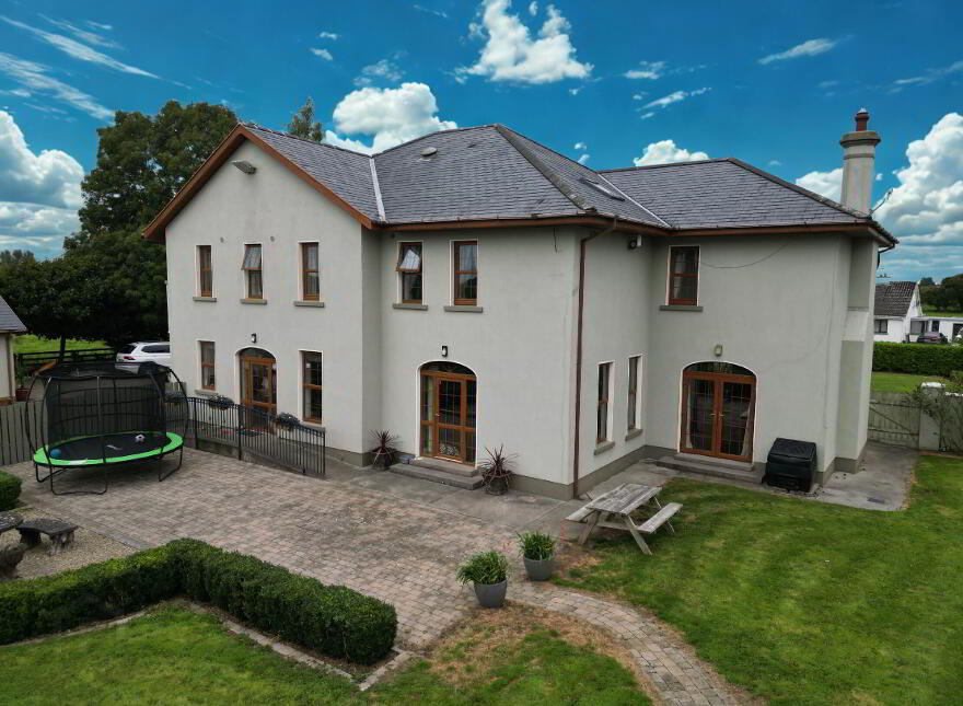 Golf Links Road, Roscommon Town, F42E263