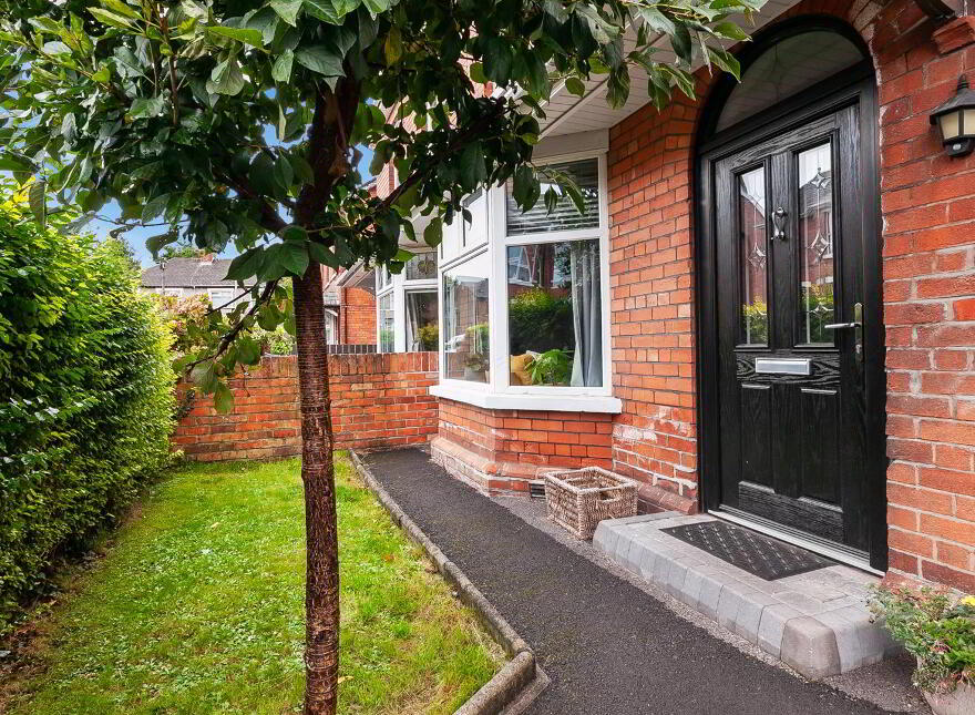 23 Ebrington Gardens, Belfast, BT4 3BY