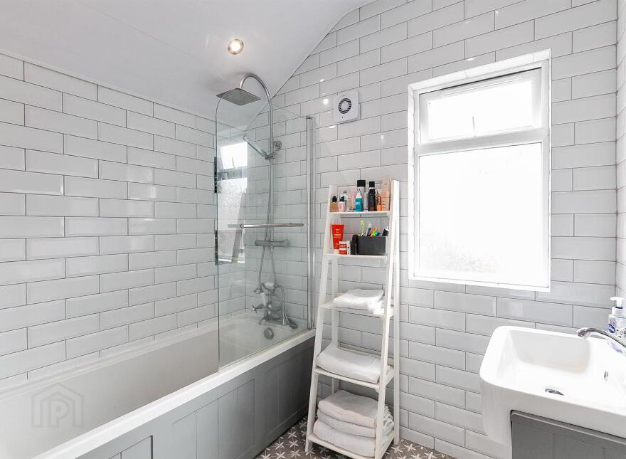 23 Ebrington Gardens, Belfast, BT4 3BY