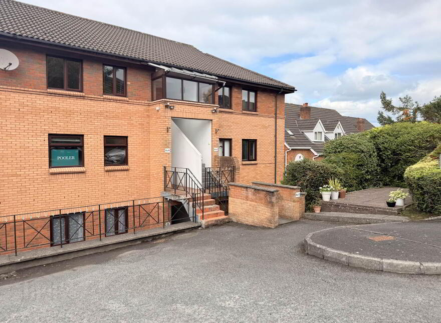 18 Castle Mews, Belfast, BT6 9RR