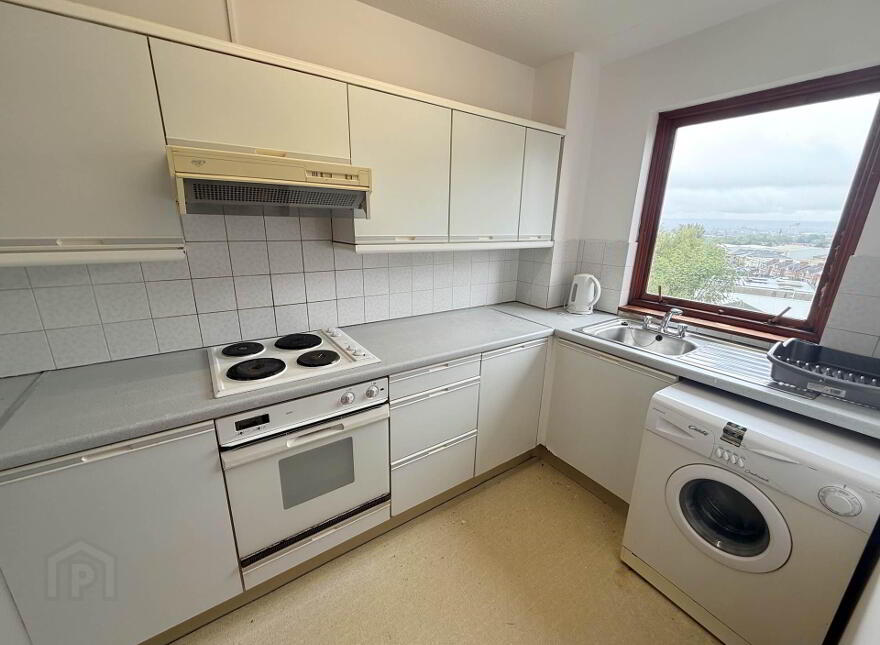 18 Castle Mews, Belfast, BT6 9RR