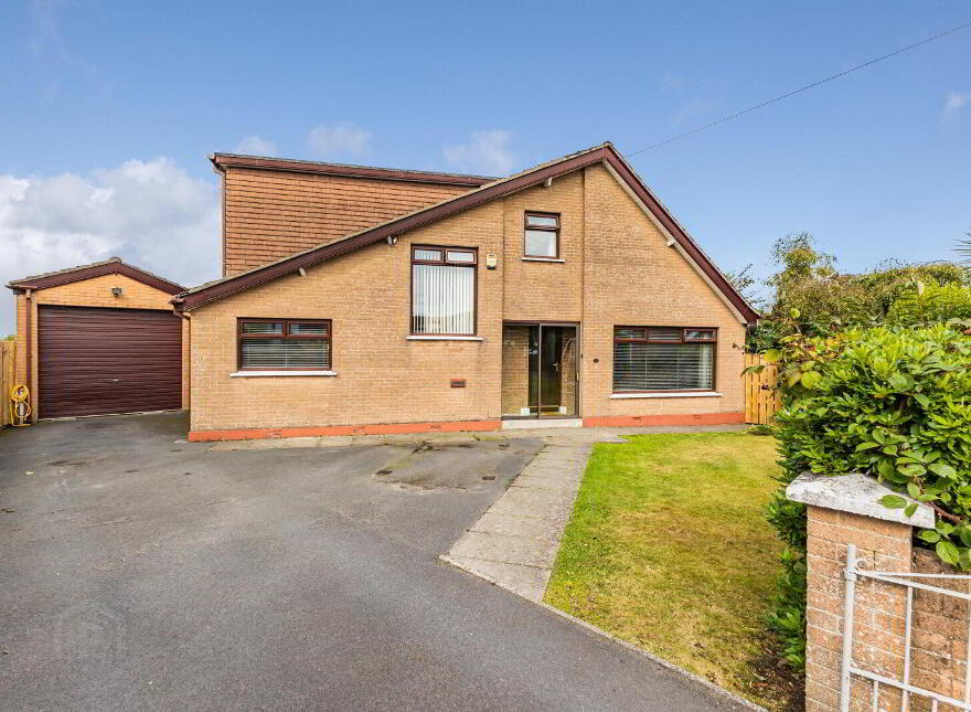 4 Glenhugh Crescent, Belfast, BT8 7PG
