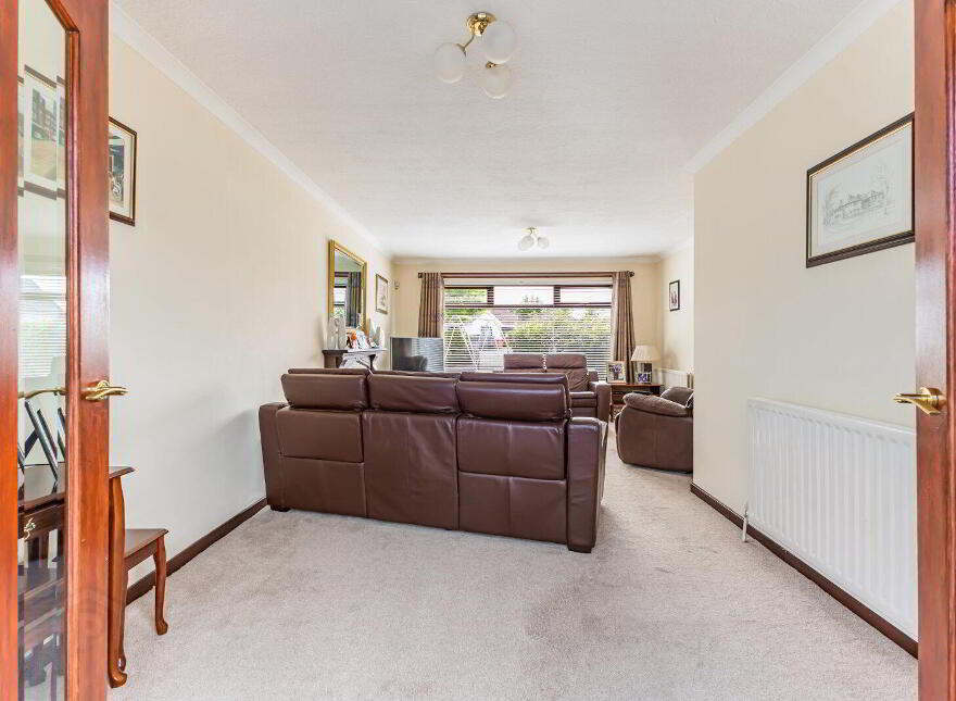 4 Glenhugh Crescent, Belfast, BT8 7PG