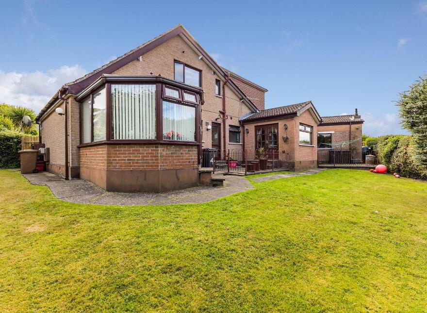 4 Glenhugh Crescent, Belfast, BT8 7PG