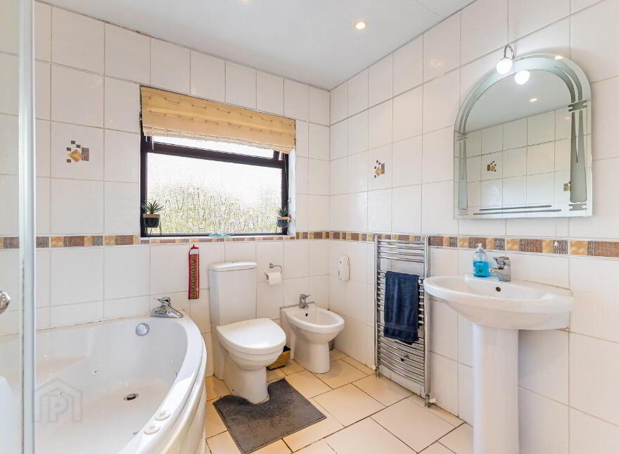4 Glenhugh Crescent, Belfast, BT8 7PG