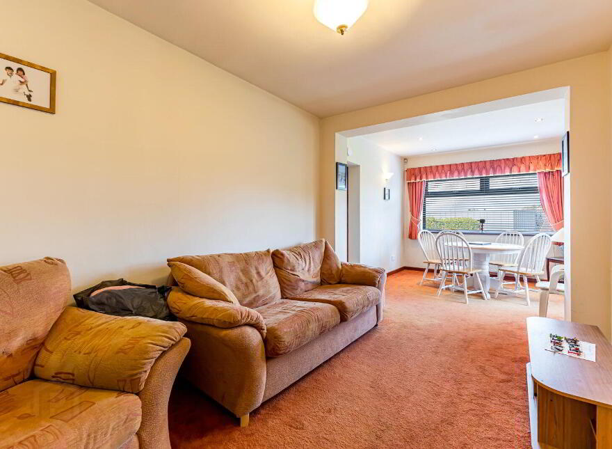 4 Glenhugh Crescent, Belfast, BT8 7PG