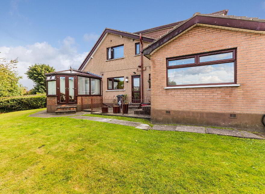 4 Glenhugh Crescent, Belfast, BT8 7PG