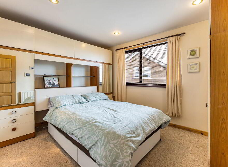 4 Glenhugh Crescent, Belfast, BT8 7PG