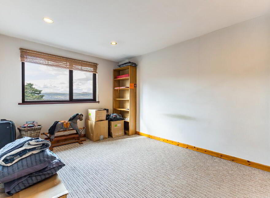 4 Glenhugh Crescent, Belfast, BT8 7PG