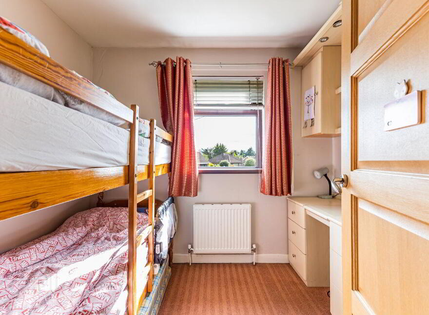 4 Glenhugh Crescent, Belfast, BT8 7PG