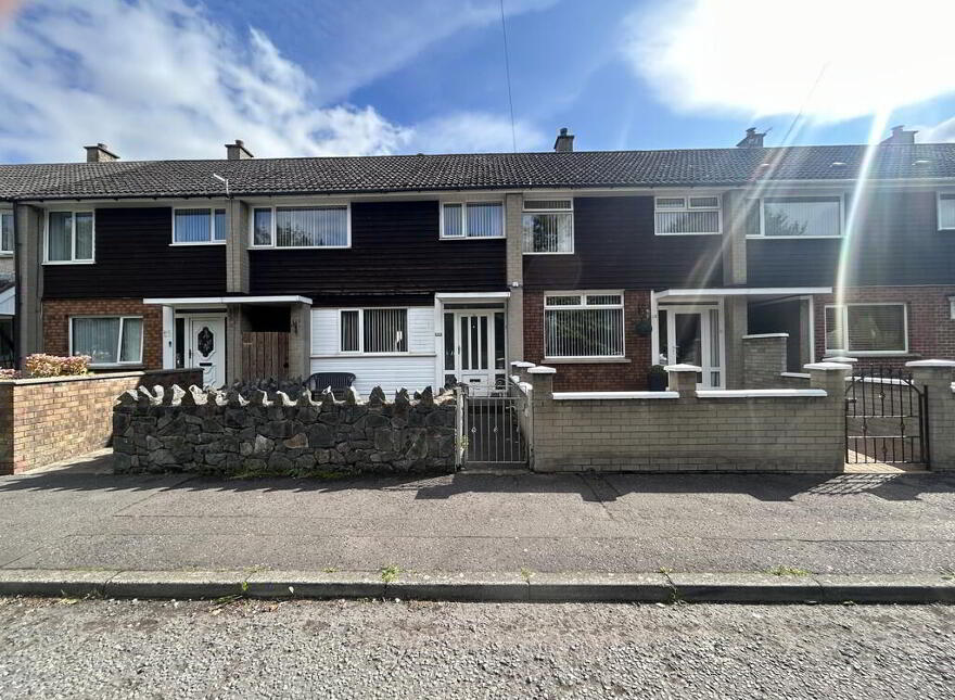 21 Davarr Avenue, Dundonald, Belfast, BT16 2NT photo