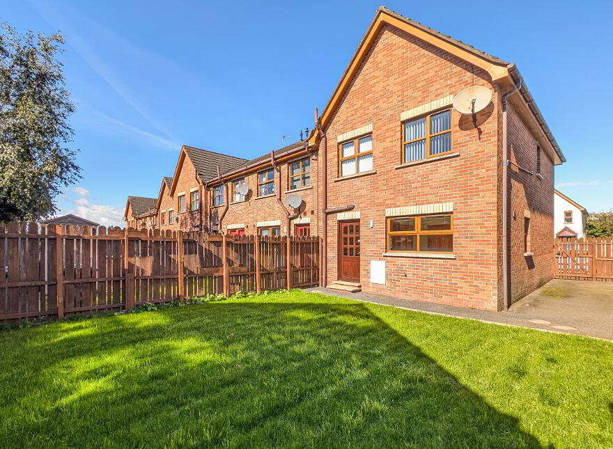 16 School House Mews, Dollingstown, BT66 7TU