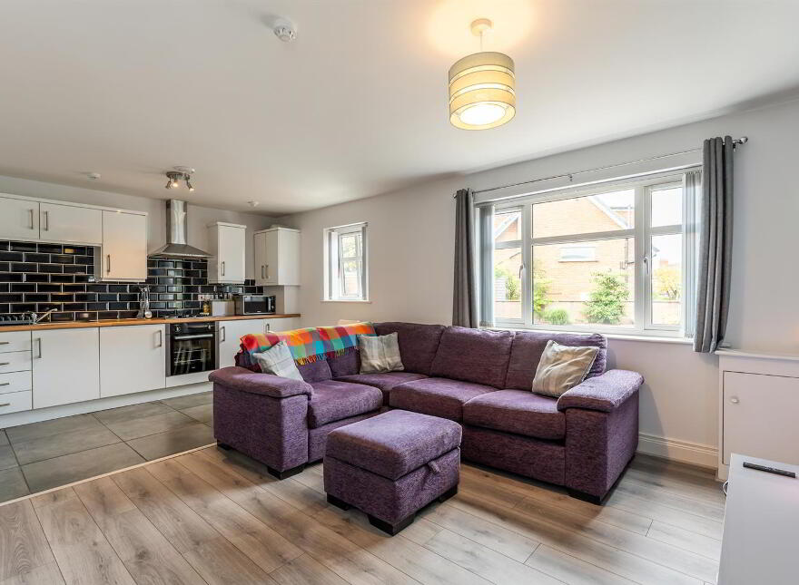 Apt 2, 15 Galway Park, Dundonald, Belfast, BT16 2AN