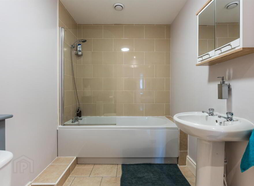 Apt 2, 15 Galway Park, Dundonald, Belfast, BT16 2AN