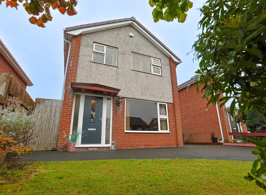 26 Fulmar Avenue, Lisburn, BT28 3HS