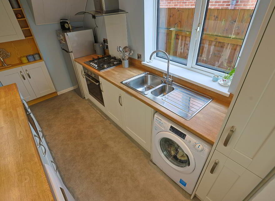 26 Fulmar Avenue, Lisburn, BT28 3HS